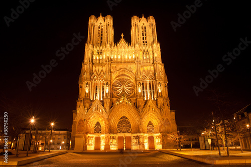 Photo: Famous Notre-Dame de Reims at night, France Famous Notre-Dame de Reims at night, France