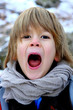 Petit garçon chantant