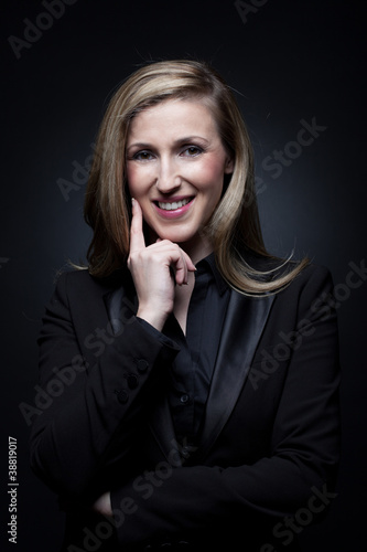 Foto: Nachdenkliche Frau Nachdenkliche Frau