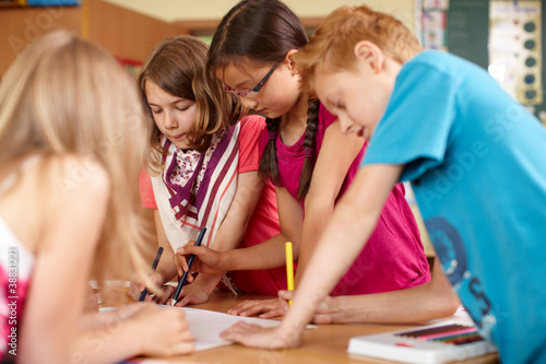 Foto: Gruppenarbeit in der Grundschule Gruppenarbeit in der Grundschule
