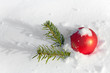 Photo: rote Weihnachtskugel rote Weihnachtskugel