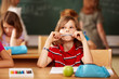 Foto: Junge in der Grundschule Junge in der Grundschule