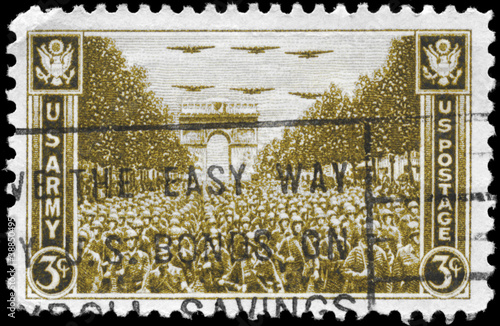 Photo: USA - CIRCA 1945 Troops Passing USA - CIRCA 1945 Troops Passing