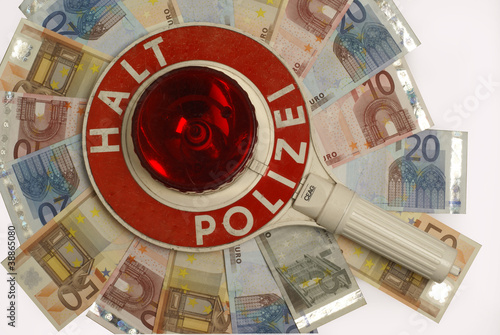 Foto: Polizeikelle mit Euro-Scheinen Polizeikelle mit Euro-Scheinen