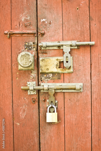 Photo: Chinese lock and door Chinese lock and door