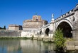 château et pont St Ange, vues d'une berge du Tibre (Rome Italie) château et pont St Ange, vues d'une berge du Tibre (Rome Italie)
