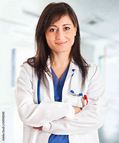 Foto: Young female doctor portrait Young female doctor portrait