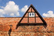 Mauer mit Wiekhaus