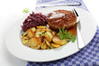 Frikadelle mit Bratkartoffeln,Rotkohl Frikadelle mit Bratkartoffeln,Rotkohl