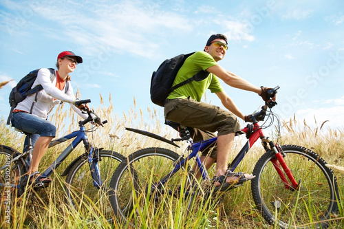 Foto: cycling in summertime cycling in summertime