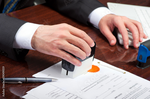Foto: Signing contract Signing contract