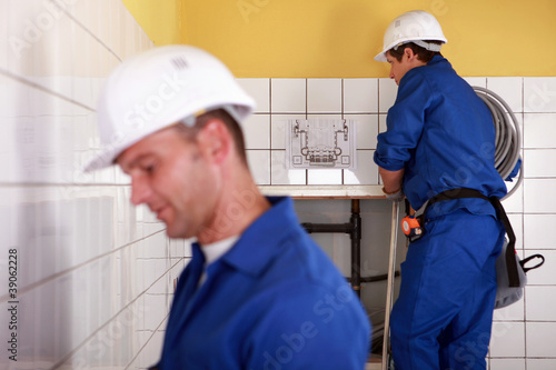 Photo: craftsmen working craftsmen working