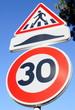 limitation 30, ralentisseur et piéton