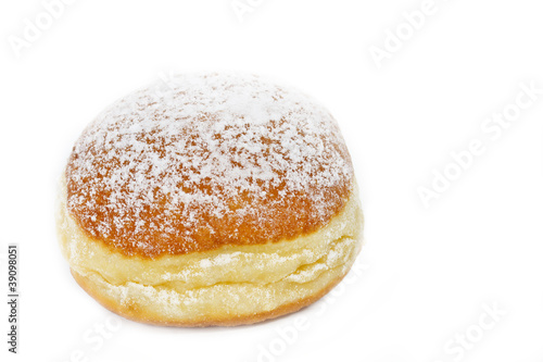 Photo: Traditioneller Krapfen auf weißem Hintergrund Traditioneller Krapfen auf weißem Hintergrund