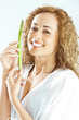 Foto: Frau mit Spargel Frau mit Spargel