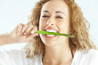 Frau mit Spargel