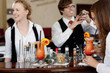 cocktails an der bar