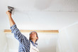 studwork: filling the joints of the plaster boards