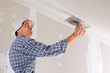 studwork: filling the joints of the plaster boards