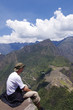 Photo: Tourist blikt auf Machu Picchu Tourist blikt auf Machu Picchu