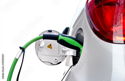 Photo: E-Car an Ladestation freigestellt E-Car an Ladestation freigestellt