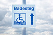 Hinweisschild für Behinderte