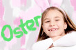 Mädchen wirbt für Ostern