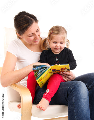 Photo: 1,3,12 Buch vorlesen Mutter mit Kind 1,3,12 Buch vorlesen Mutter mit Kind