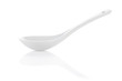 Foto: White empty ceramic spoon for soup on white background White empty ceramic spoon for soup on white background