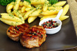 Schweinemedalions mit Schupfnudeln