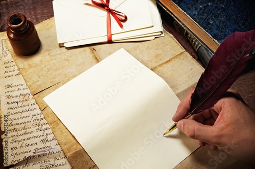 Foto: Vintage letter concept. Vintage letter concept.
