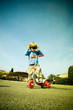Enfant en trottinette