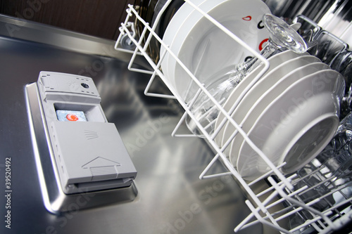 Photo: dishwasher dishwasher