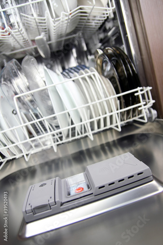 Photo: dishwasher dishwasher