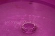 Gouttes d'eau roses