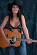 Photo: jeune femme guitariste jeune femme guitariste