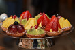 Vassoio di paste alla frutta