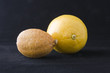 Zitronen alt und frisch