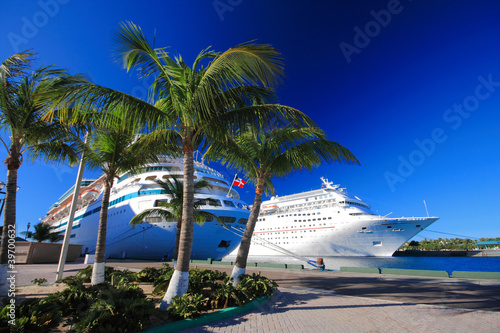 Photo: bahamas pier bahamas pier