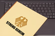 Geheime Unterlagen, Mappe mit Bundesadler auf Computer Tastatur