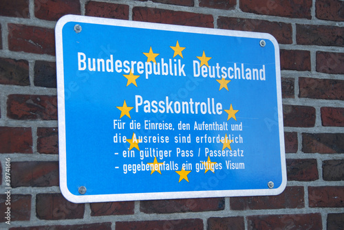 Foto: Grenzschild, Bundesrepublik Deutschland, Passkontrolle, Einreise Grenzschild, Bundesrepublik Deutschland, Passkontrolle, Einreise