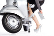 Roller, Clutch Tasche und schöne Schuhe
