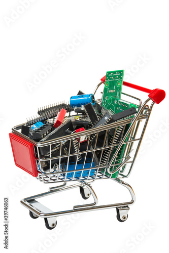 Foto: Warenkorb mit Elektronik Warenkorb mit Elektronik