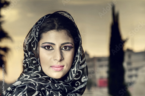 Photo: beautiful arabian lady wearing traditional islamic outfit beautiful arabian lady wearing traditional islamic outfit
