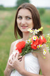 Foto: girl in poppies field girl in poppies field