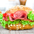 Salamibrötchen