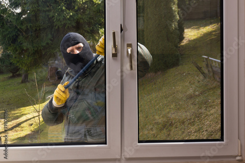 Photo: Einbruch Verbrecher Einbruch Verbrecher
