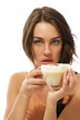 junge frau mit einer tasse cappuccino