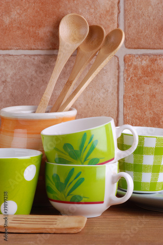 Photo: utensili da cucina in ceramica -due utensili da cucina in ceramica -due