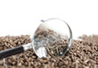 Foto: pellets vu sous une loupe pellets vu sous une loupe